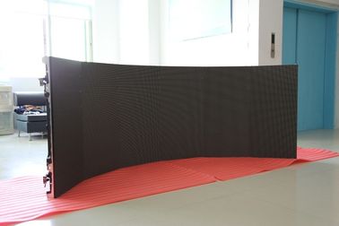 Изогнутое П5.95 привело экраны для событий, на открытом воздухе метода приведенного управлением табло одновременного